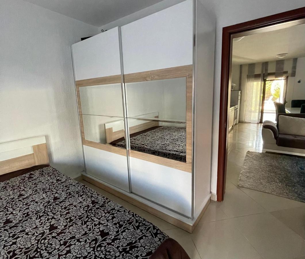 3 Bedroom Apartment With Pool Celuga Luaran gambar