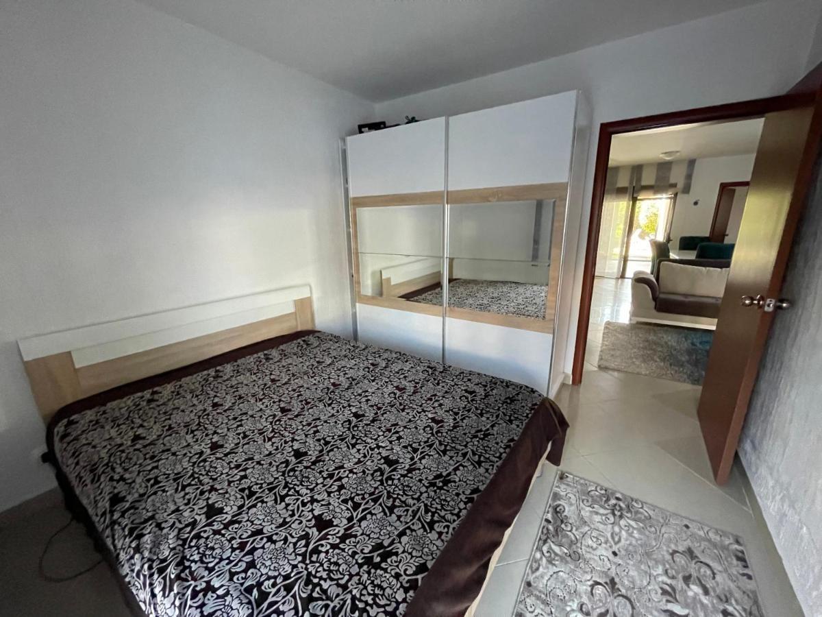 3 Bedroom Apartment With Pool Celuga Luaran gambar