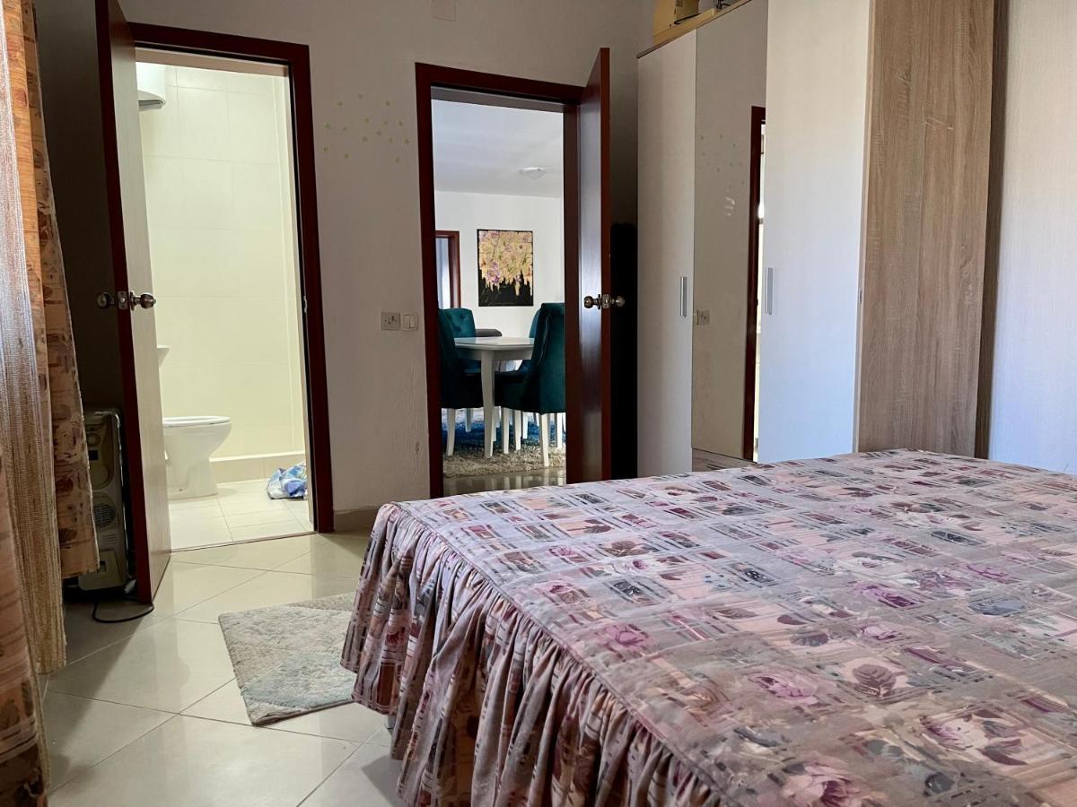 3 Bedroom Apartment With Pool Celuga Luaran gambar